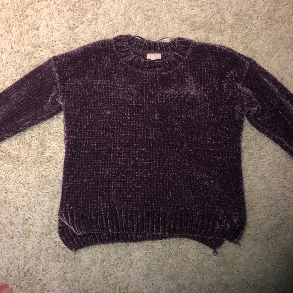 LONG SLEEVE PLUM SWEATER